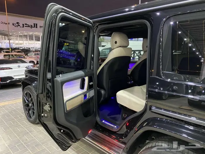 مرسيدس G500 موديل 2022 اسود ماشيه 46000كم 46