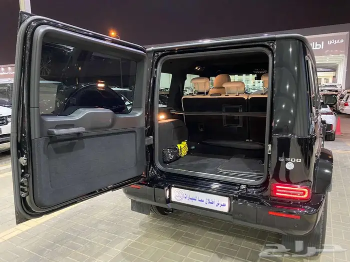 مرسيدس G500 موديل 2022 اسود ماشيه 46000كم 17