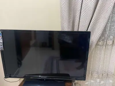 سرير حديث الولادة و طاولة الطعام و شاشة 6