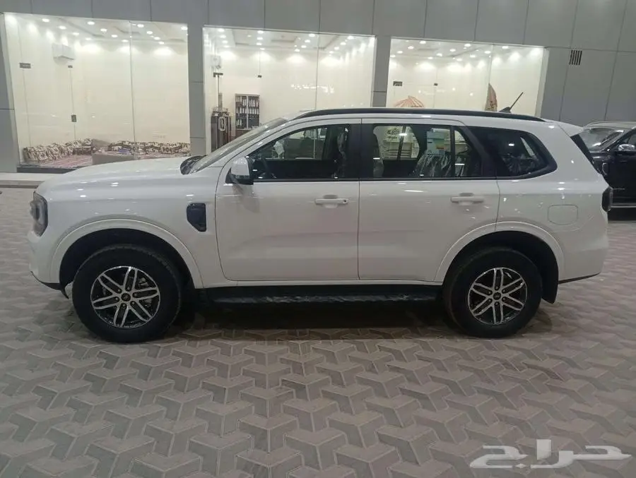 فورد ايفرست 2025 XLS استاندر 4