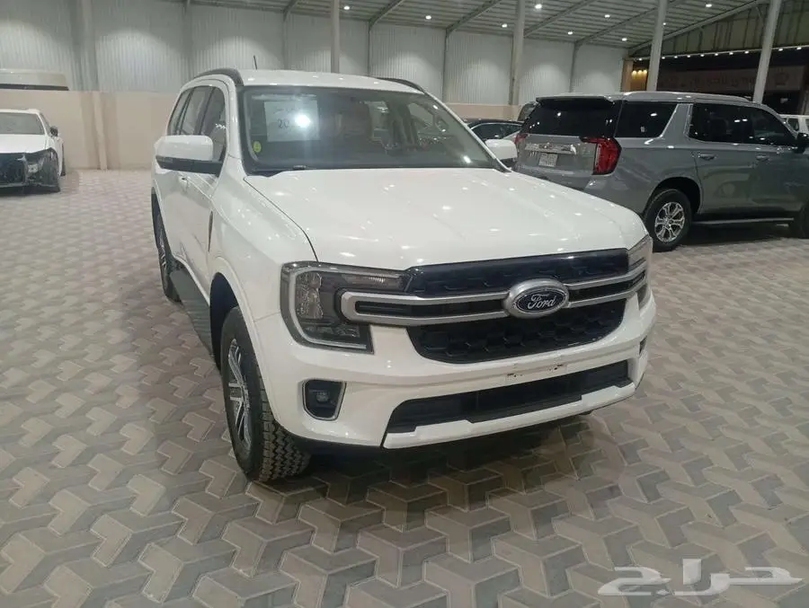 فورد ايفرست 2025 XLS استاندر 2