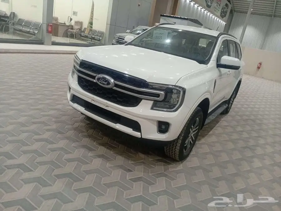 فورد ايفرست 2025 XLS استاندر 1