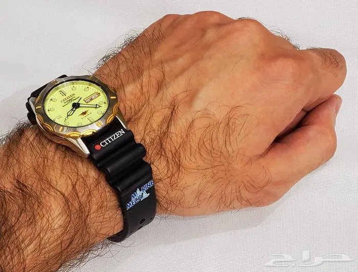 ساعة سيتيزن مضيئة بسفوري بالف ريال 11