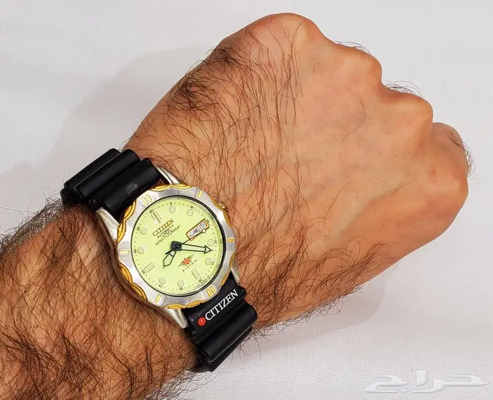 ساعة سيتيزن مضيئة بسفوري بالف ريال 7