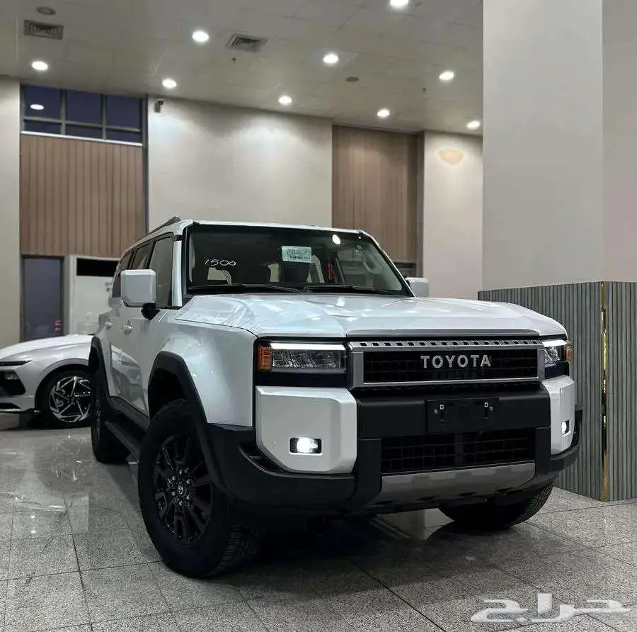 تويوتا برادو TXL2 بنزين 2025 سعودى ابيض 1