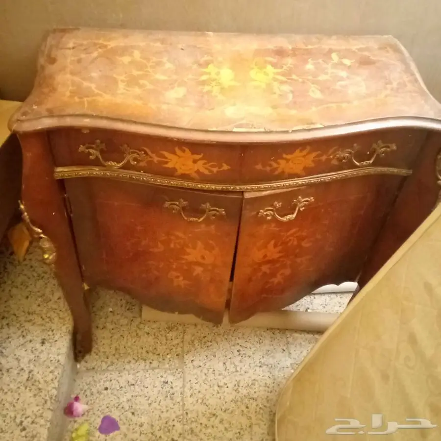 عفش 2سرير 3مرتبه سرير كبير 3 مرايا و 3 مفروشه 8
