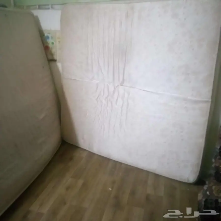 عفش 2سرير 3مرتبه سرير كبير 3 مرايا و 3 مفروشه 2