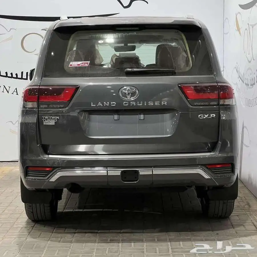 تويوتا لاندكروزر GXR 4 ديزل 2024 سعودى رمادي 2