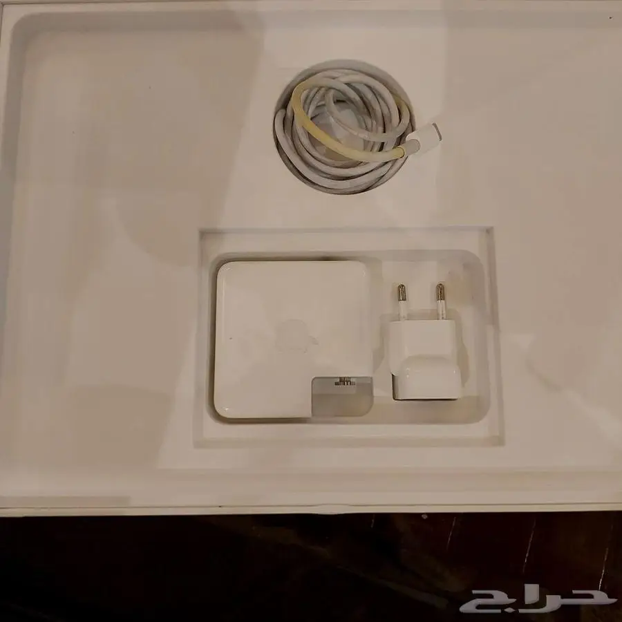 ماك برو  13 2017- MacBook Pro 8