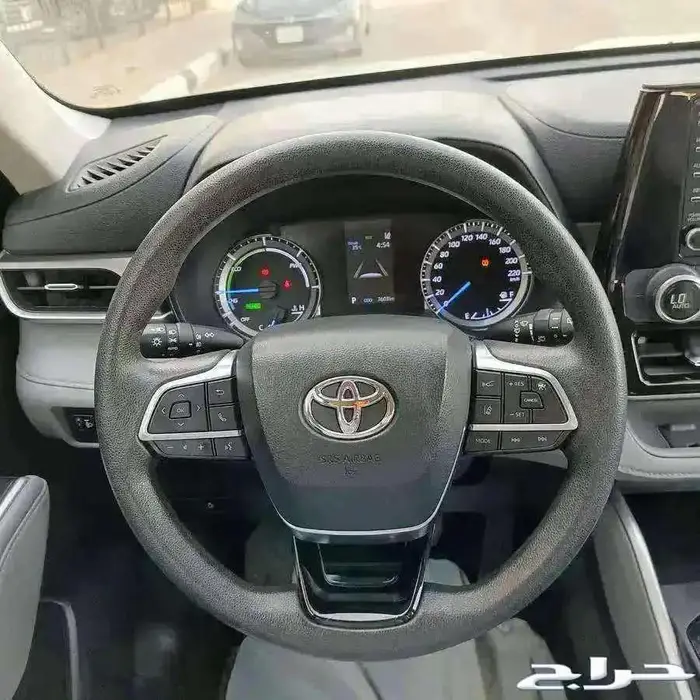 هايلندر 2021 LE تم البيع 13