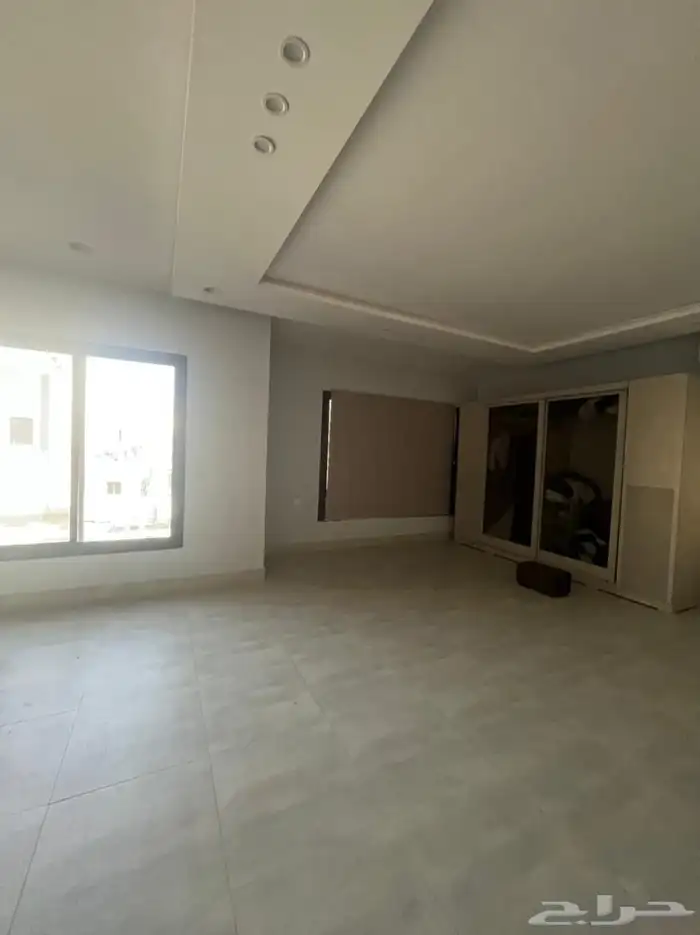 فيلاه للايجار درج صاله 9