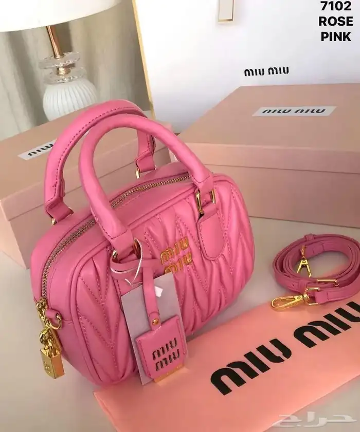 شنط نسائية. 2