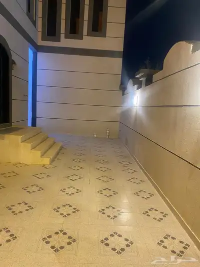 شقه غرفتين ومطبخ للايجار الحرازات 0