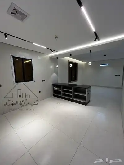 للبيع شقق تمليك دور ثاني تبوك حي اليرموك سطح كامل 12