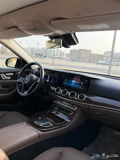 مرسيدس E200 24