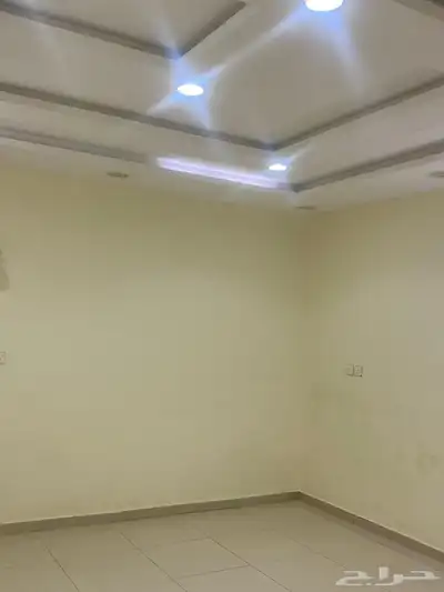 شقه غرفتين ومطبخ للايجار الحرازات 3