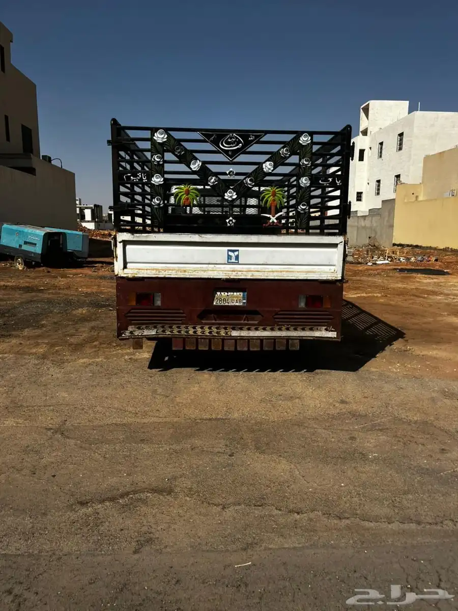 2015 .. 4.5 طن   ماشيه حول 250 الف او اقل IZUZU 3