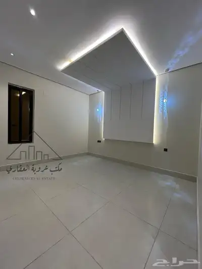 للبيع شقق تمليك دور ثاني تبوك حي اليرموك سطح كامل 18