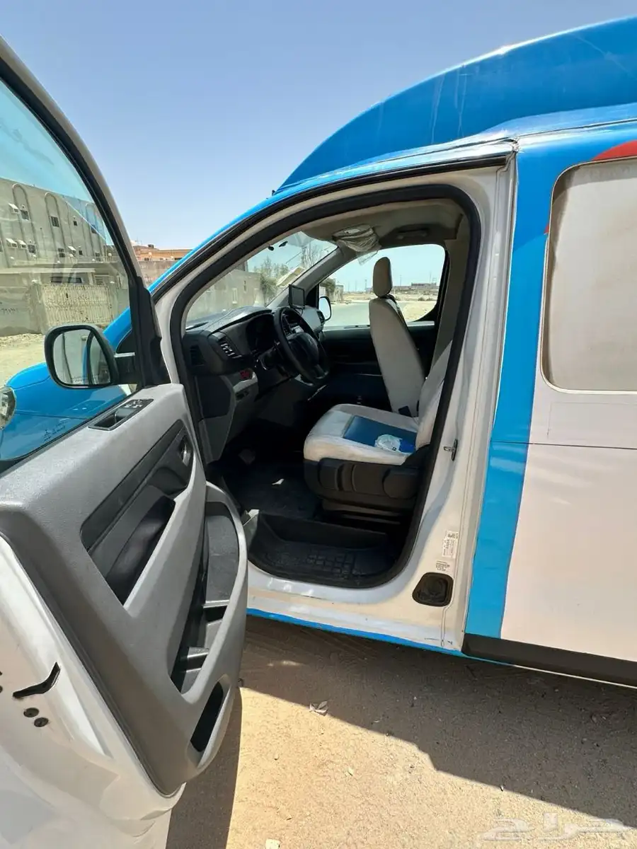 بيجو اكسبيرت 2020 بمحرك ديزل(للبيع كاش) السعر على السوم 4