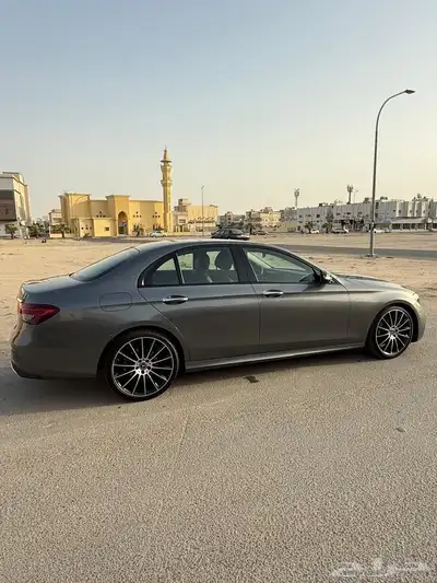 مرسيدس E200 30