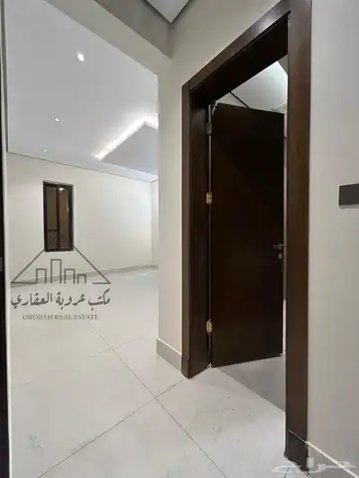 للبيع شقق تمليك دور ثاني تبوك حي اليرموك سطح كامل 16