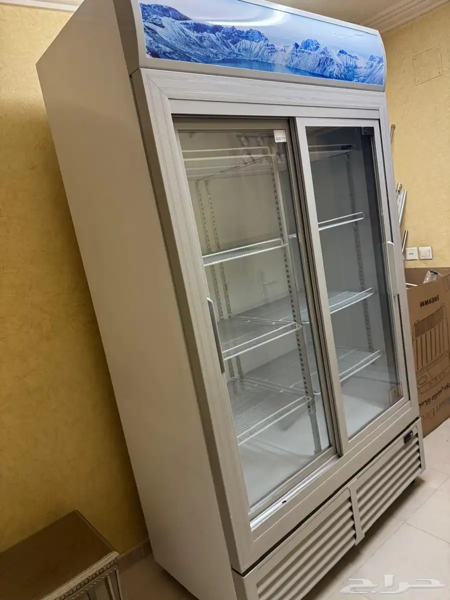 ثلاجة بابين نظيفة جدا LG - استخدام منزلي 0