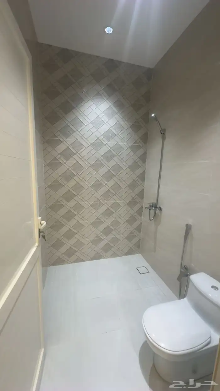 وحدات سكنية واستراحات للإيجار الشهري( 1800 شامل ) 9