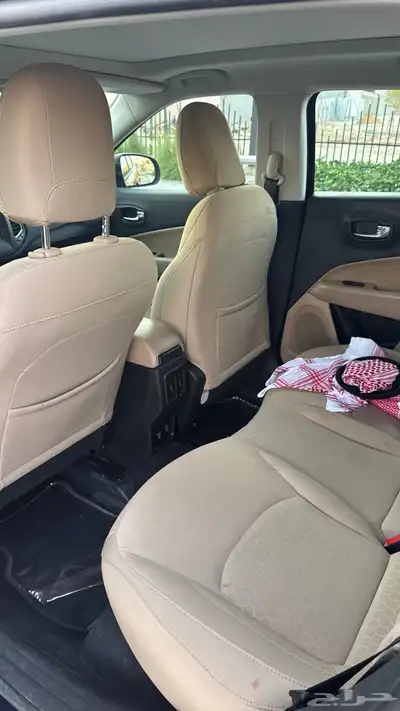 جيب كومباس شبه جديده 9