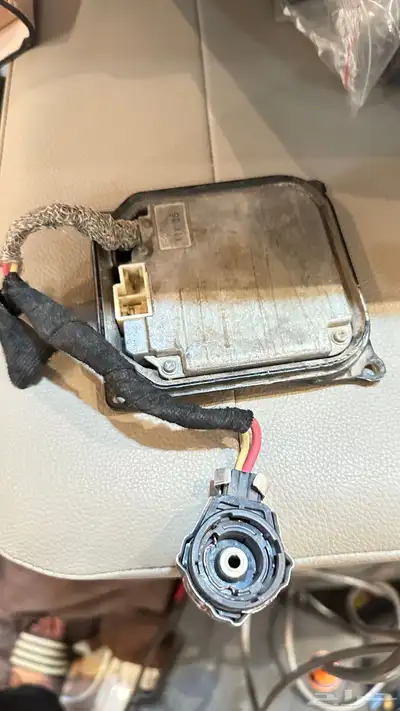 جهاز زنون لكزس d4s 1