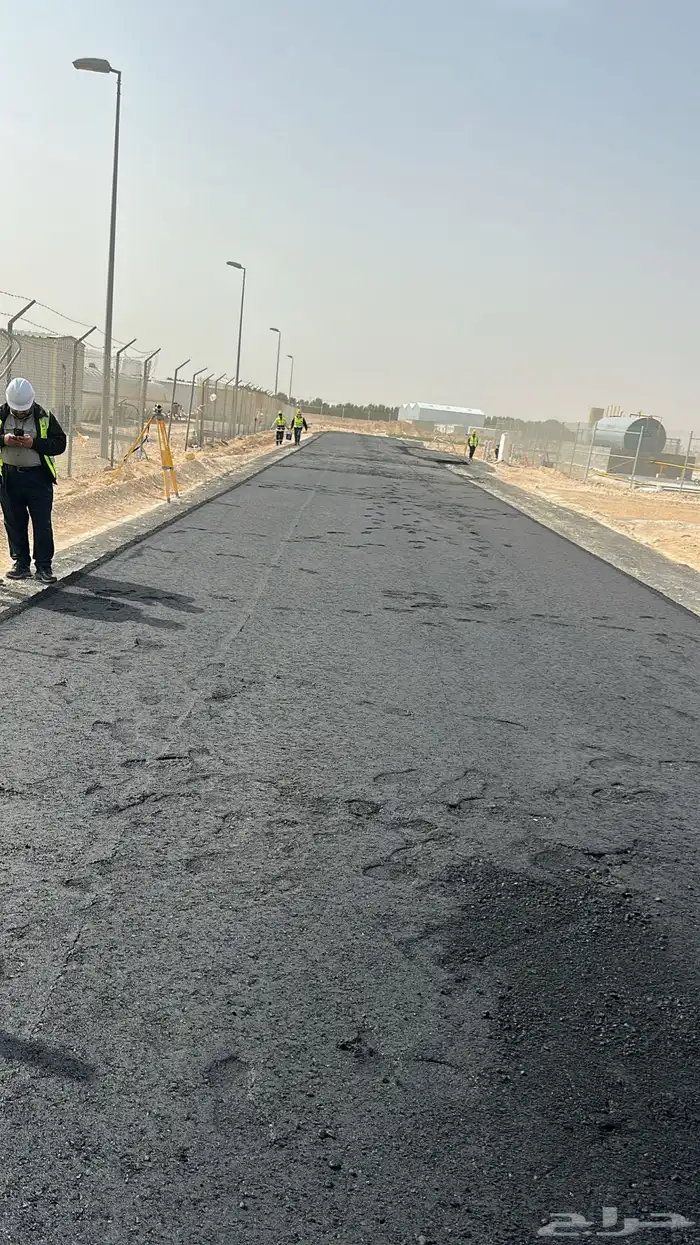 معدات اسفلت للإيجار 20
