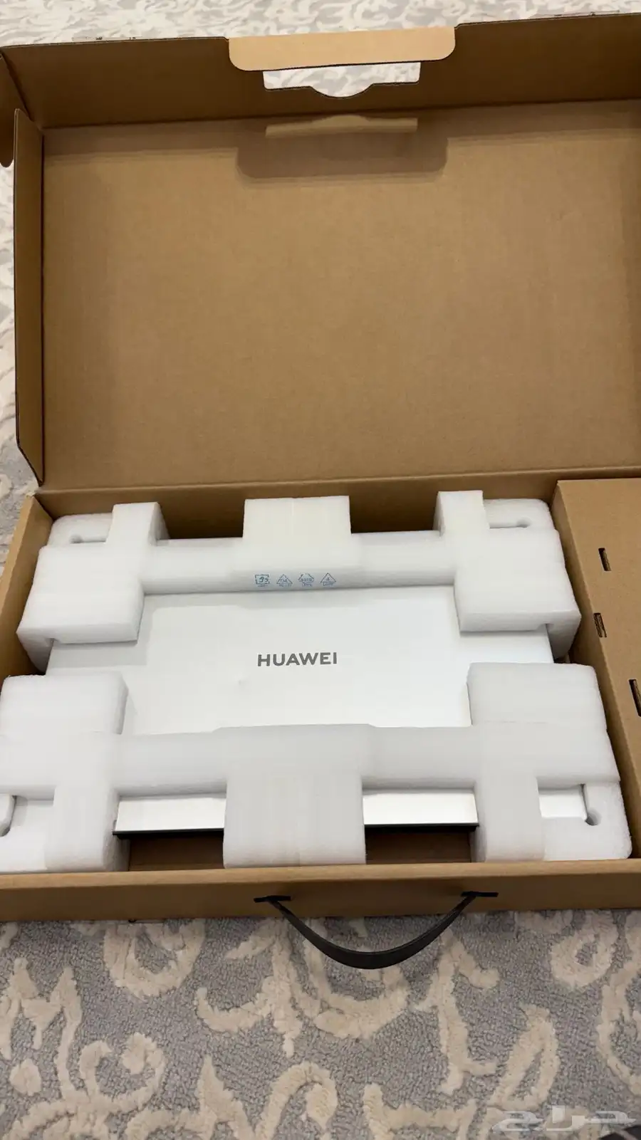 لابتوب هواوي   i5 رام   8 4