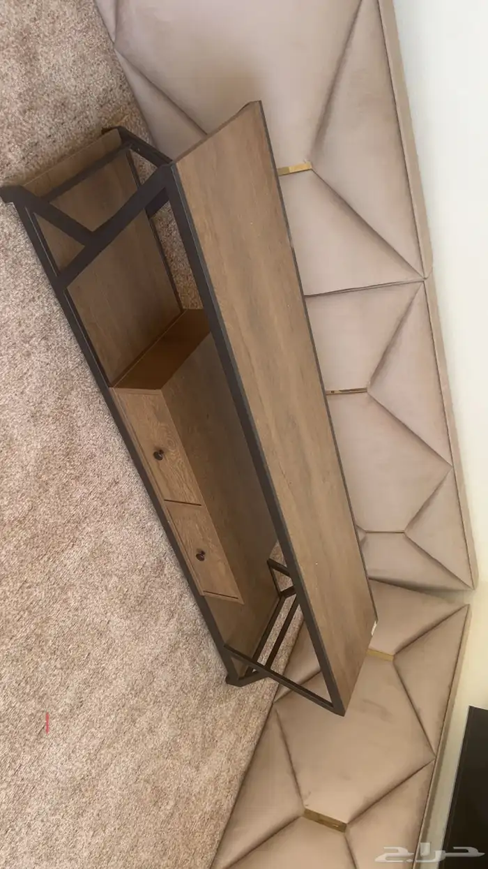 طاوله وتلفزيون وطاولات خدمه 2