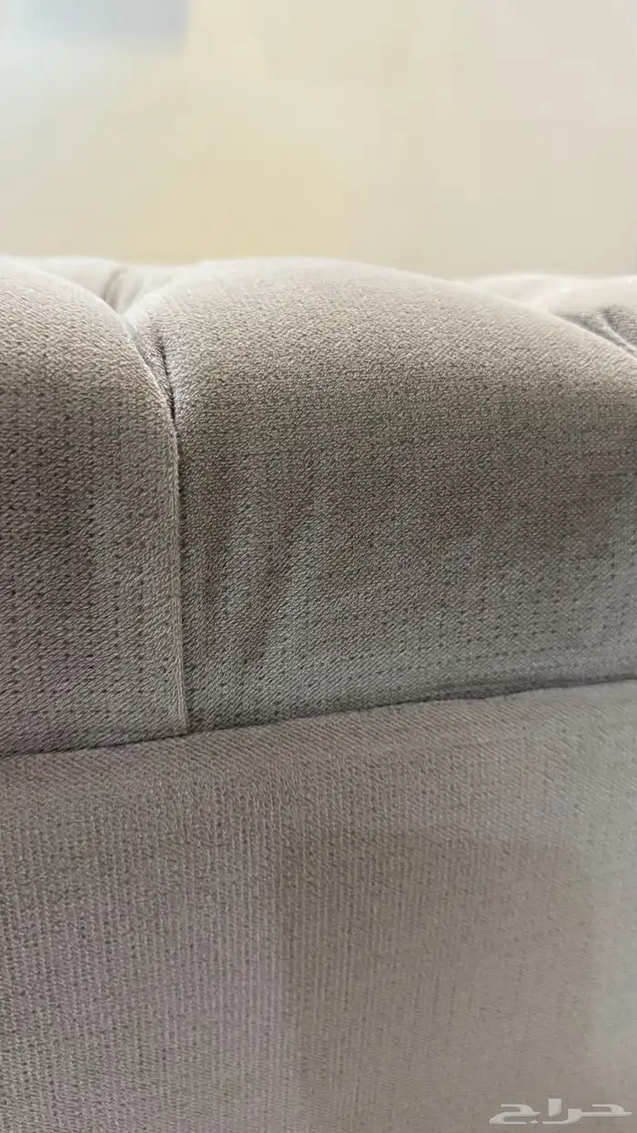 2 بف مخمل بحالة جيدة 2