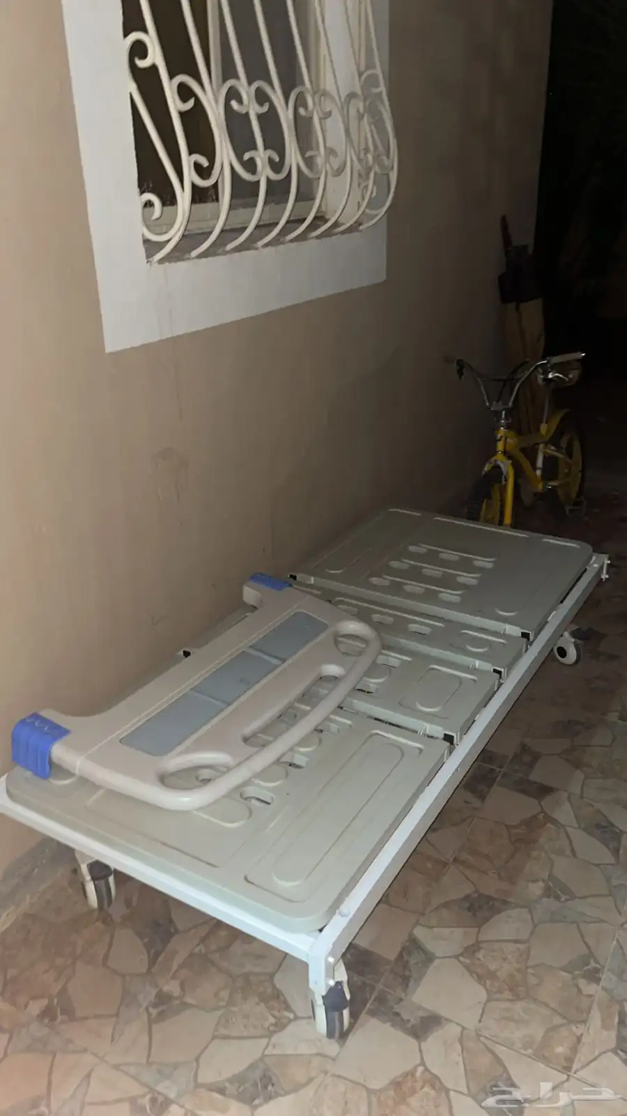 سرير طبي نضيف جدا  مافيه اي عيوب استخدام نص شهر 2