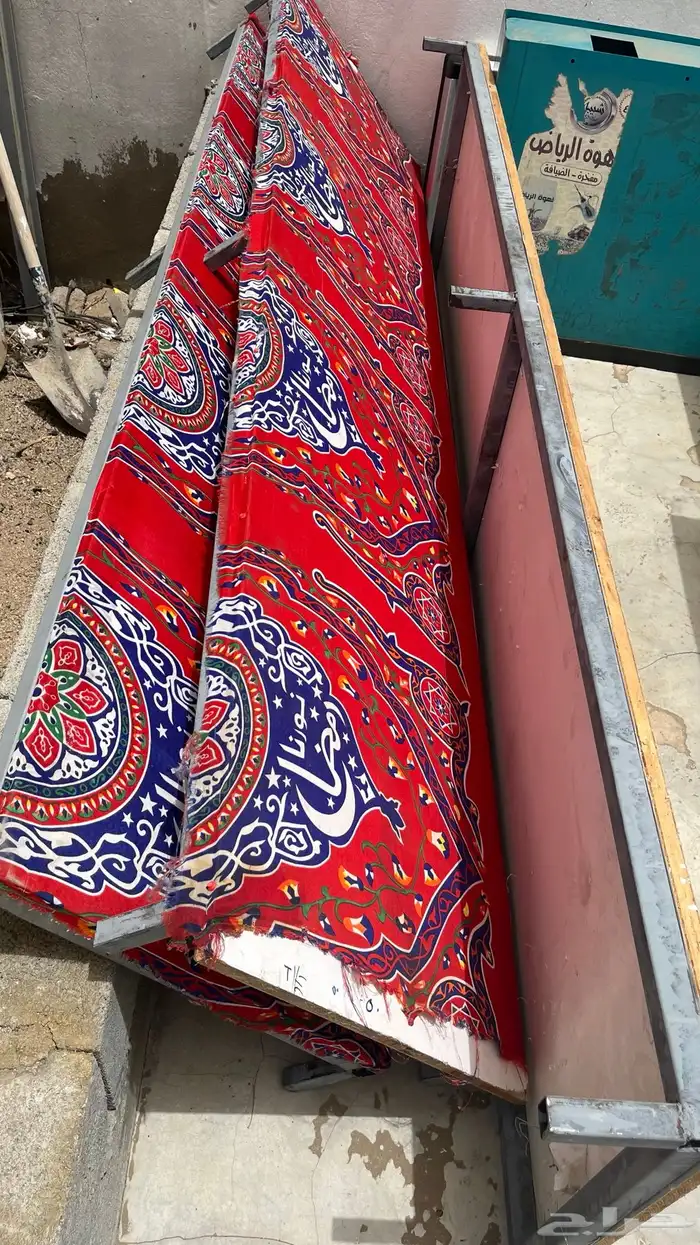 طاولات تقديم او عرض محلات 1