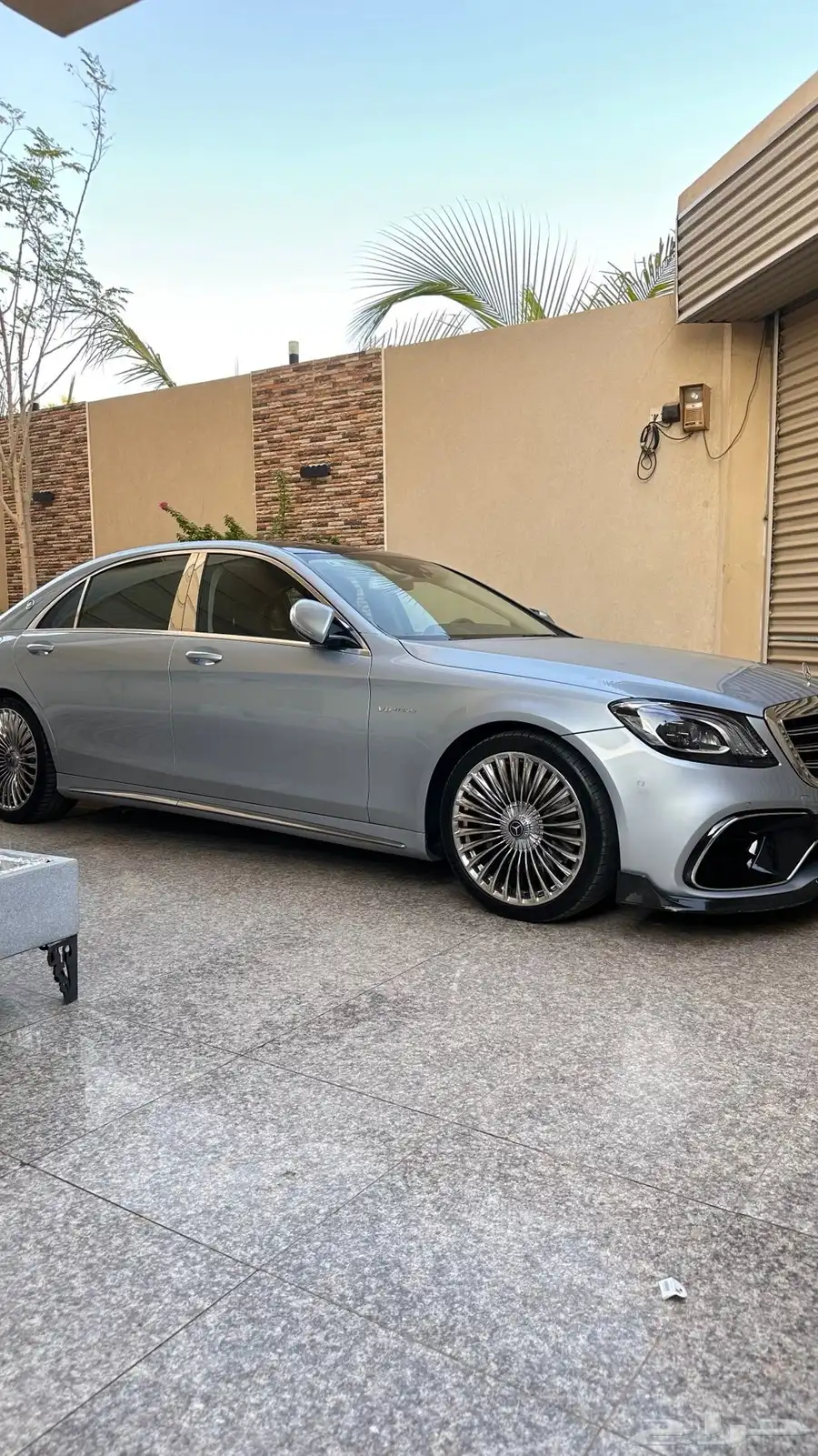 للبيع مرسيدس s400 ادشن 1 طلبيه ممشى قليل 55