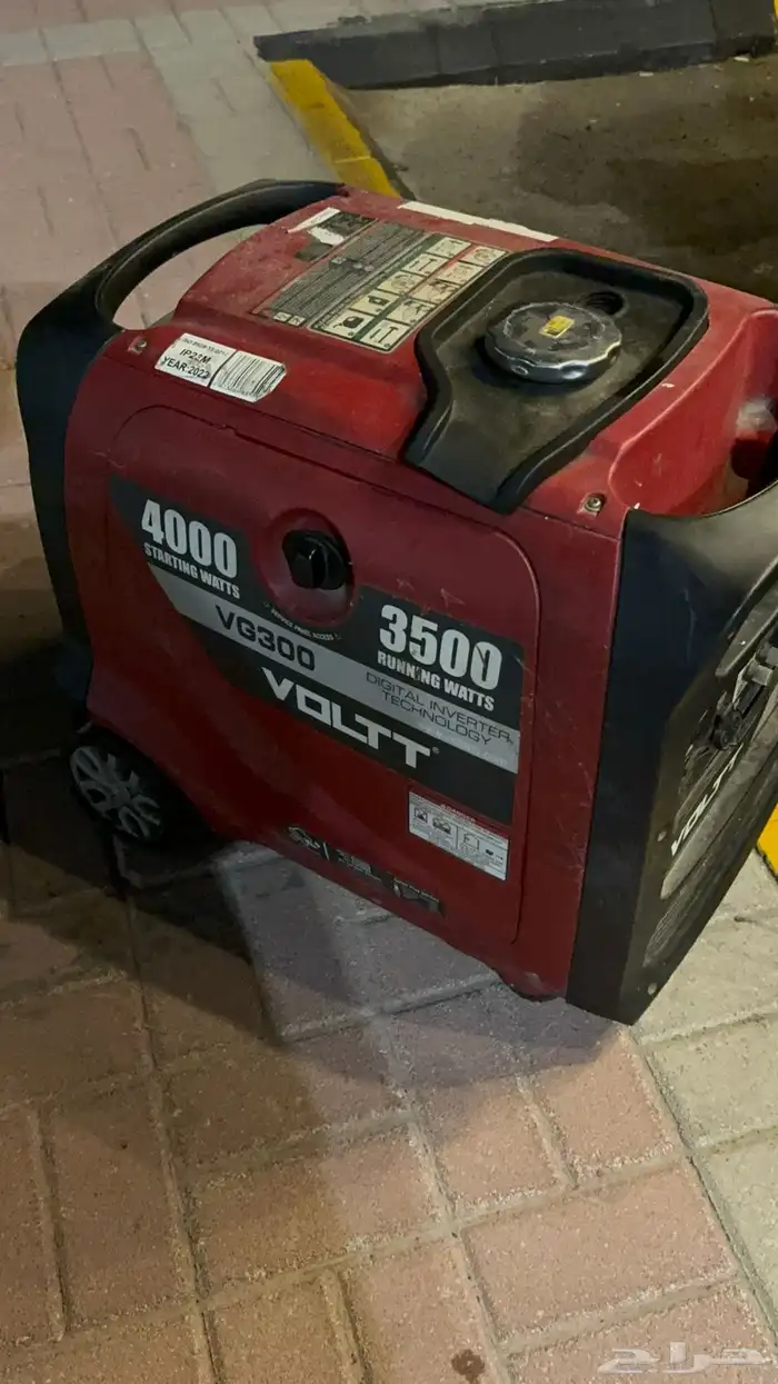 للبيع مولد 4000 بنزين كاتم 3