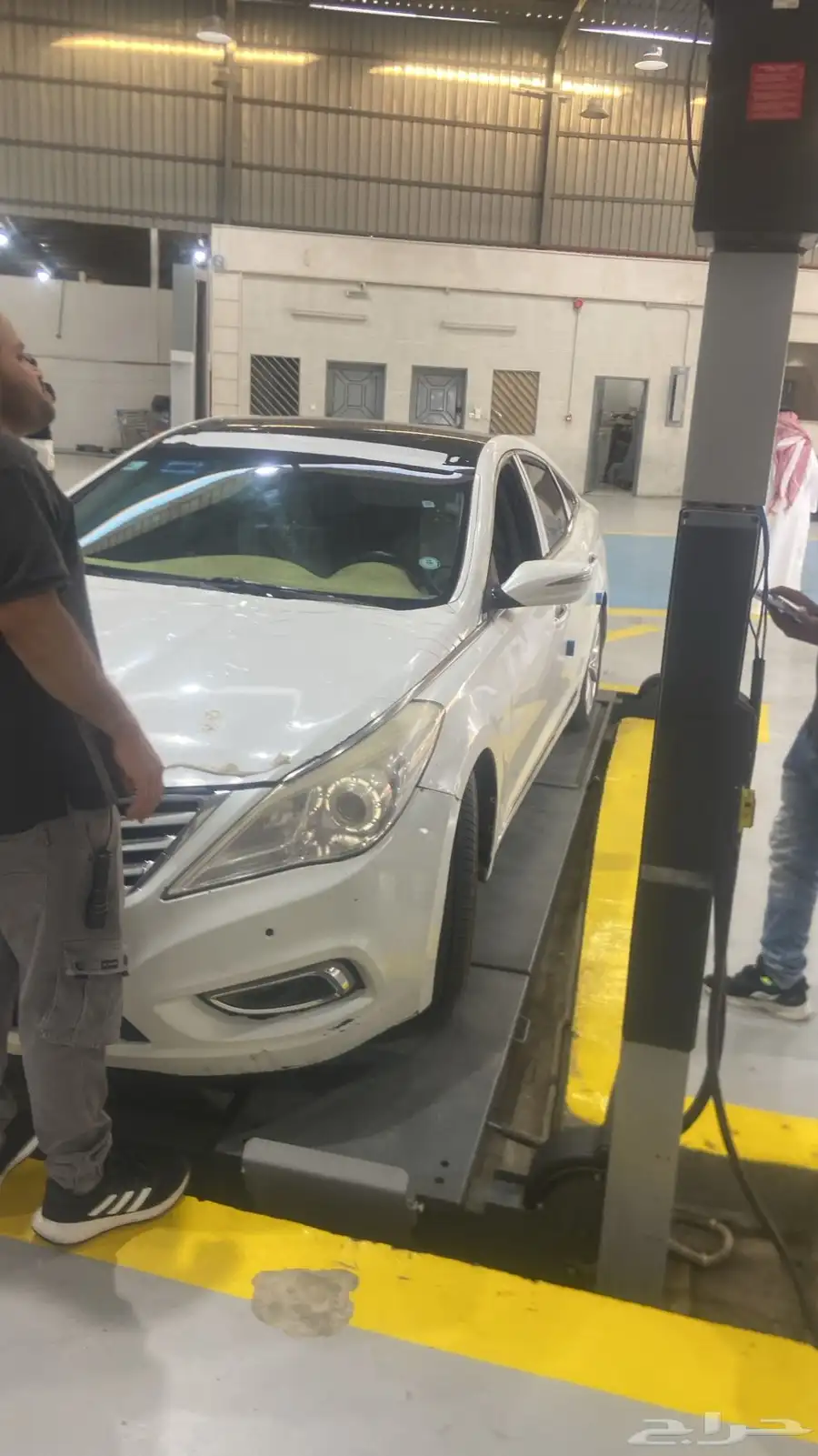 أزيرا فل كامل بانورما السيارة نضيفة جدا  جدا  داخليه وخارجية index