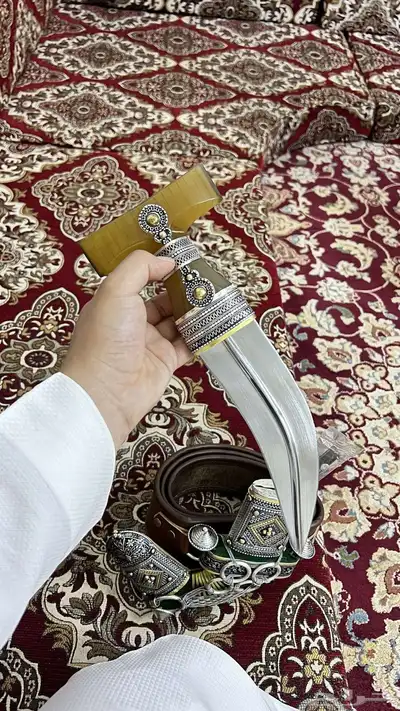جمبيتين حك زراف مطرح 7 سله عمانيه والشحن لجميع الديار 0