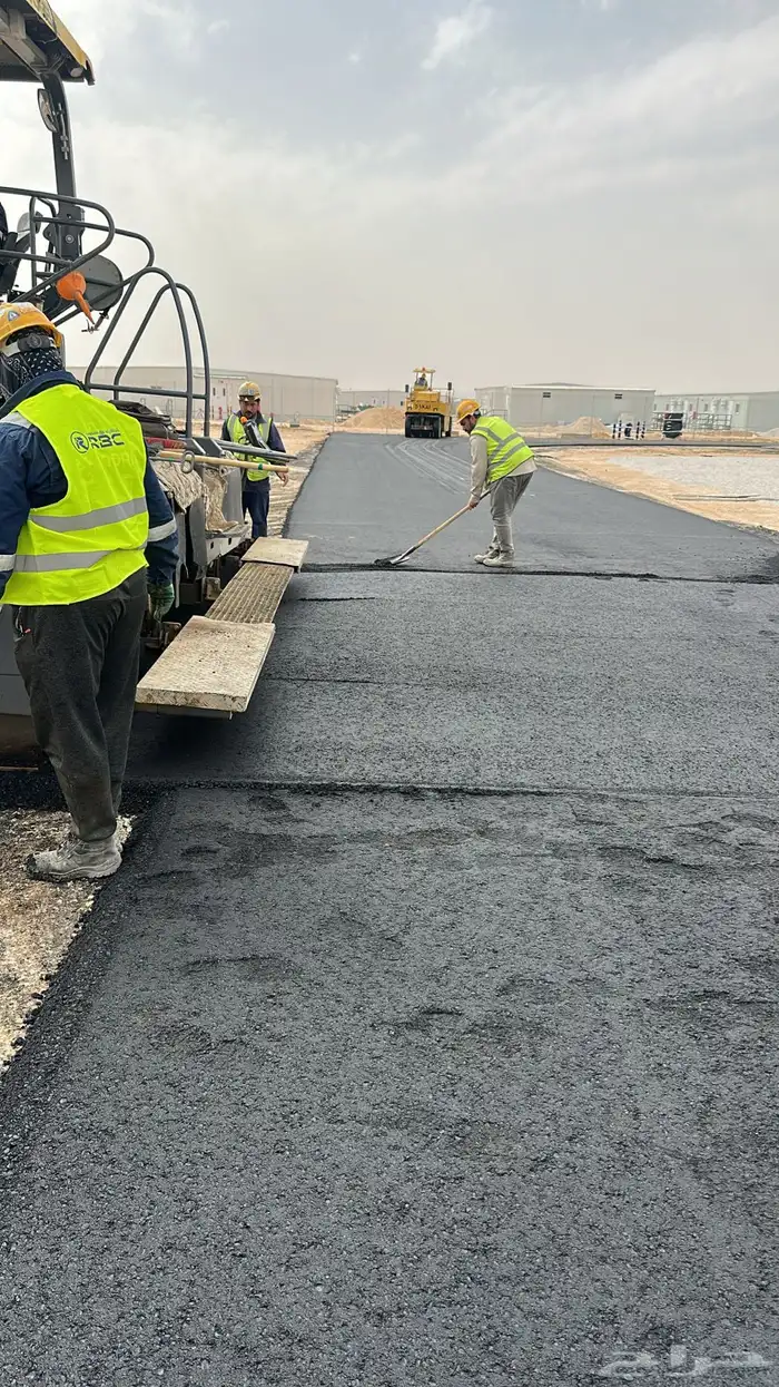 معدات اسفلت للإيجار 1
