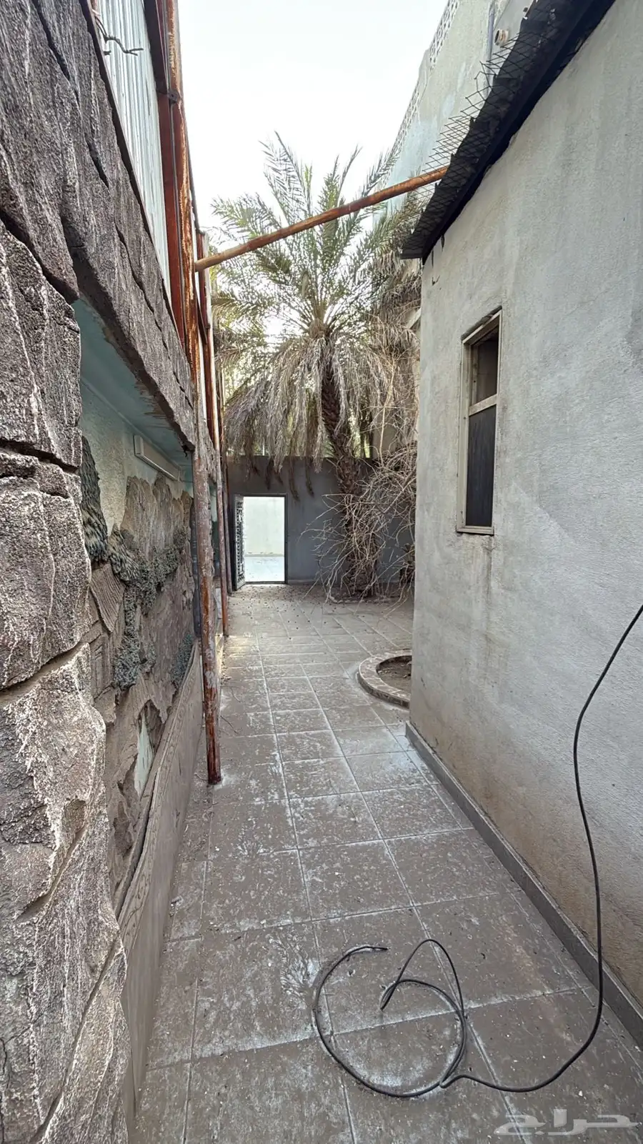 فرصه عماره للبيع على طريق الامام مسلم في المدينه المنوره 8