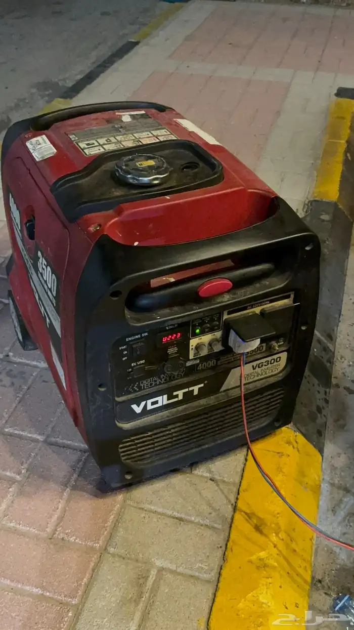للبيع مولد 4000 بنزين كاتم 2