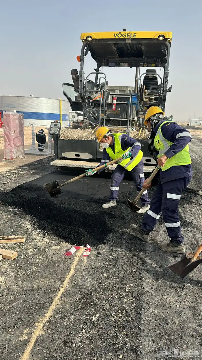معدات اسفلت للإيجار 23