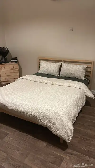 سرير ايكيا 160x200 استعمال 6 شهور 1