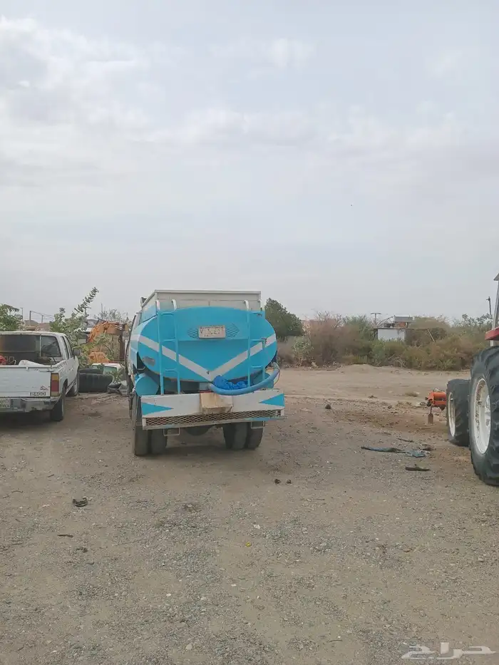 وايت موديل 80 للبيع تشليح مافيه الا وجهيته مصدومه من ناقه 1