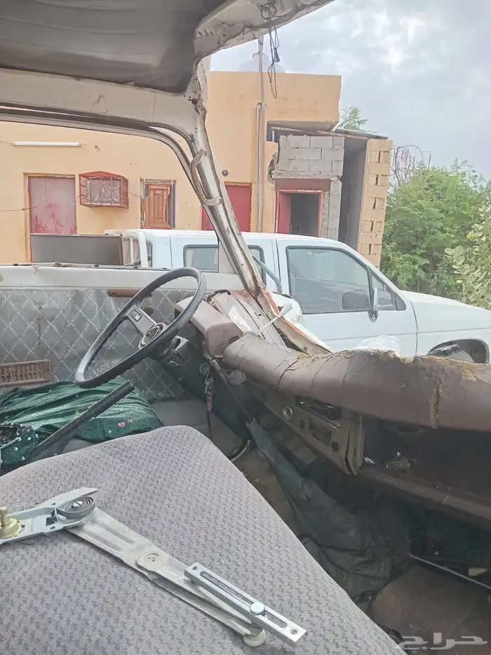 وايت موديل 80 للبيع تشليح مافيه الا وجهيته مصدومه من ناقه 0