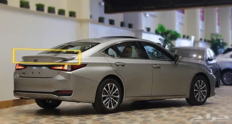 اكسسوارات لكزس ES350 موديل 2019 الى 2025 10