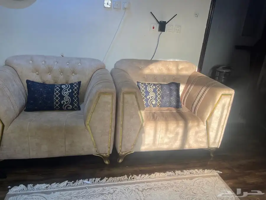 كنب للبيع قابل للمقايضة 0