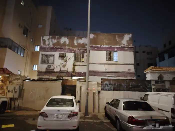 للبيع فيلا هدد اوترميم بحي العزيزية 5 جدة - لبناء عمارة شقق 0