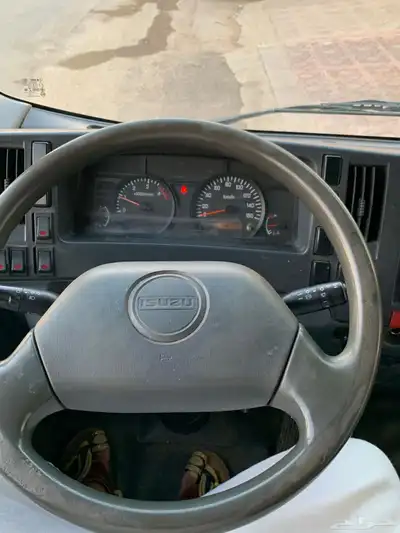 للبيع ايسوزو سطحه 8